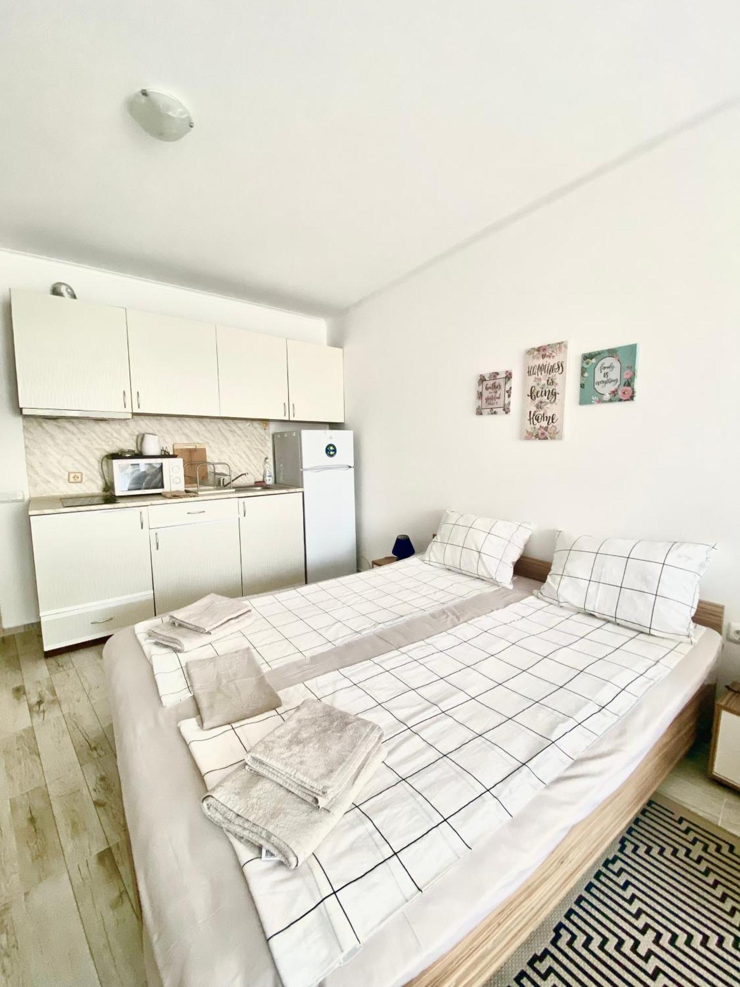 Apartments In Sunny Island Complex Chernomorets Esterno foto