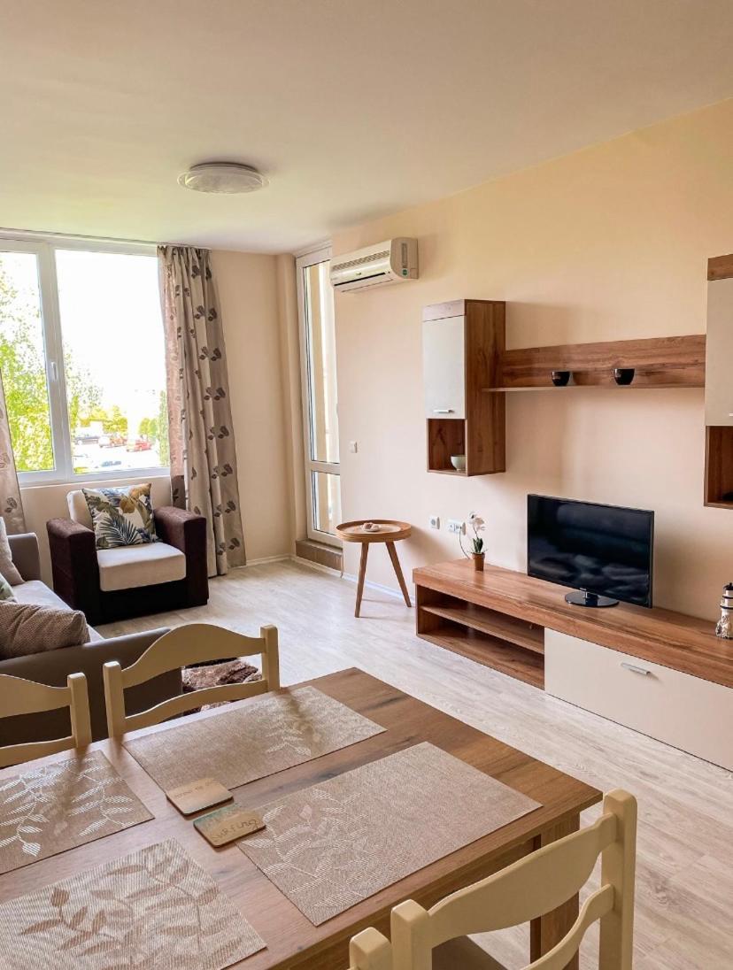 Apartments In Sunny Island Complex Chernomorets Esterno foto